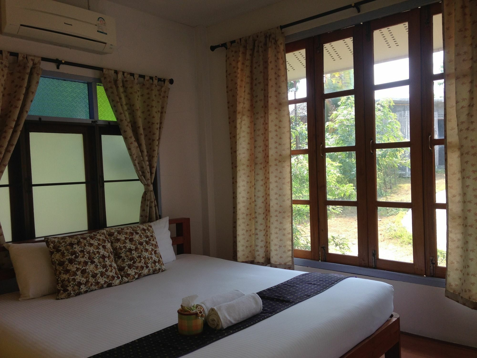 Odour Pai Hotel Exterior photo